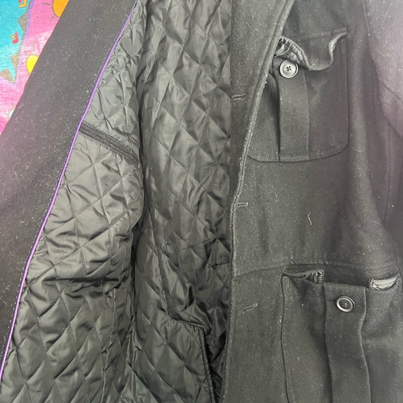 medium coat - Picture 3 of 4